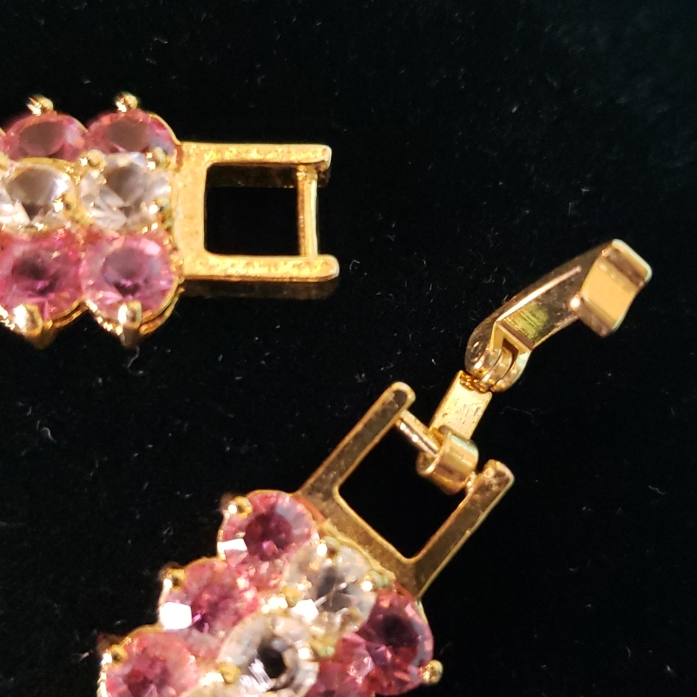 Vintage Style Flower Clasp Bracelet Gold Pink Rhinestone NWOT - Picture 10 of 12